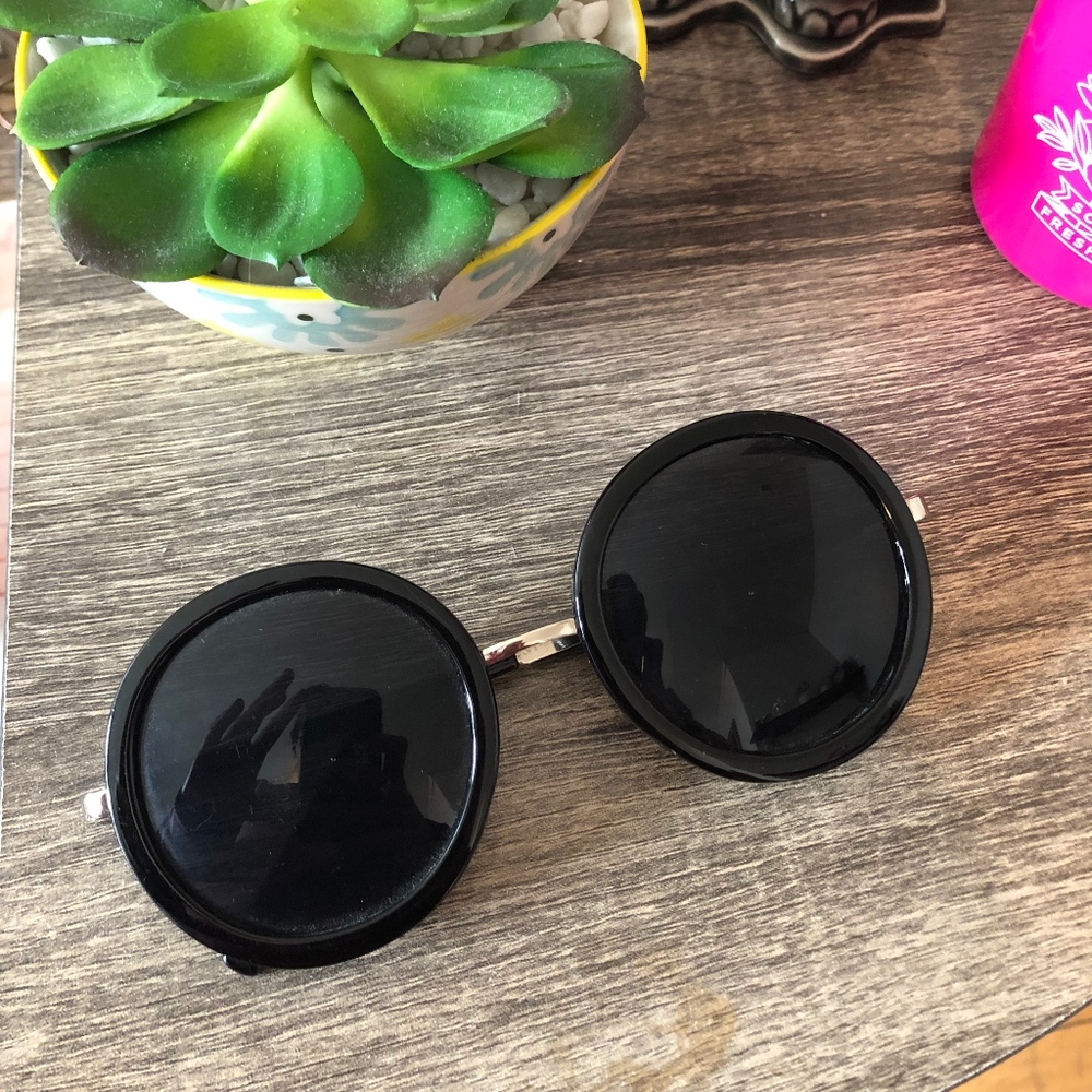 Round Black Lens Sunglasses